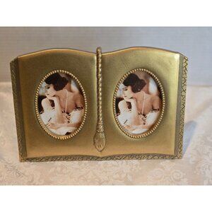 Beautiful Double Oval Standing Vintage Picture Frame, Resin and Wood with Gold G